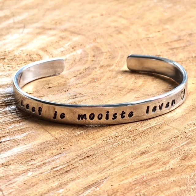 Gepersonaliseerde tekst armband zilver aluminium - leef je mooiste leven