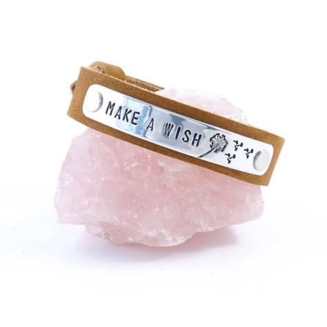 Leren armband met tekst (verschillende lettertypen & kleuren leer)