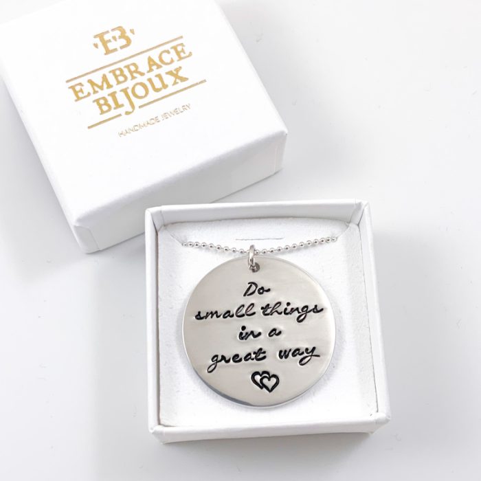 Lange ketting met eigen tekst of quote - do small things in a great way