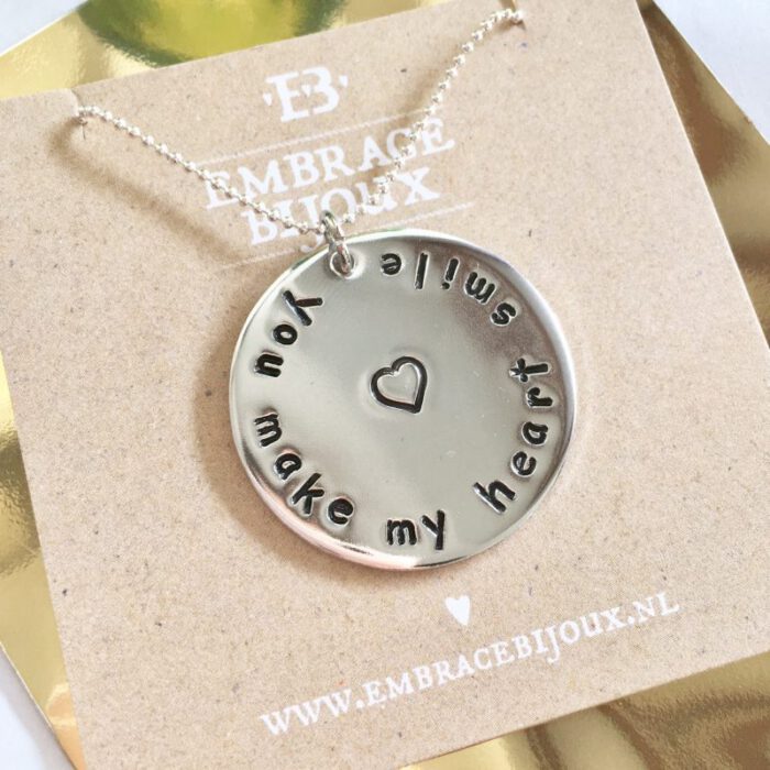 Gepersonaliseerde ketting met tekst en hartje symbool - you make my heart smile