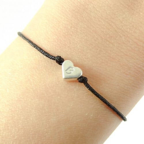 Armbandje met hartje en letter