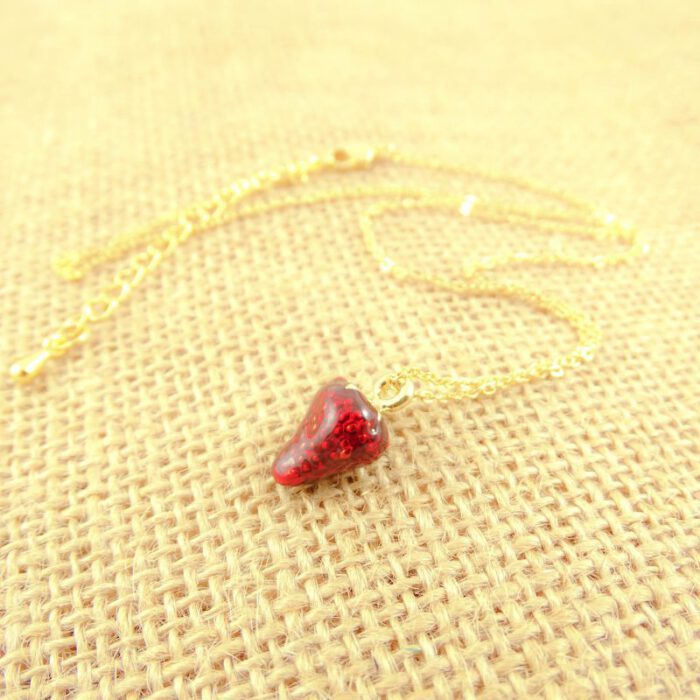 Strawberry necklace gold-8961