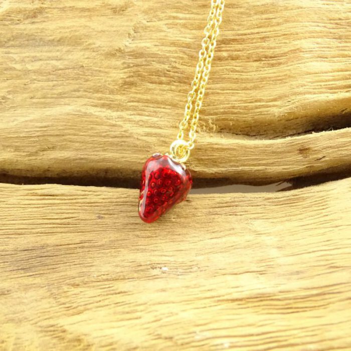 Strawberry necklace gold-8960