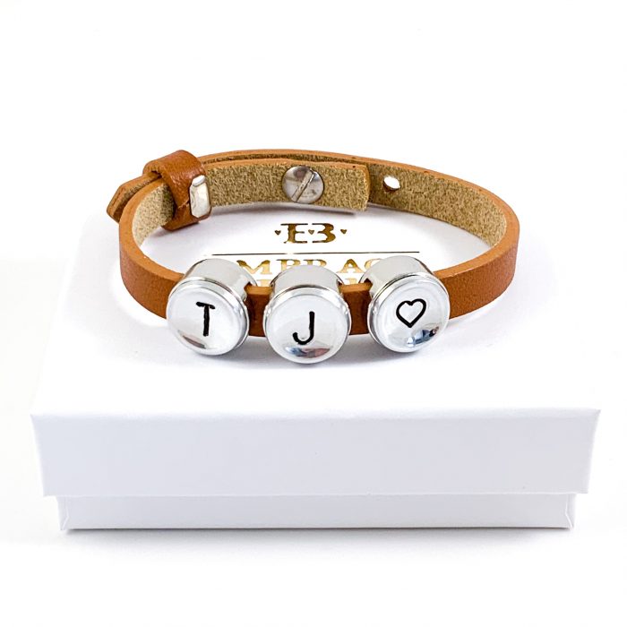 Armband leer met letters initialen hartje symbool