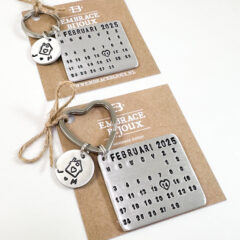 Kalender sleutelhanger met datum - februari 2025