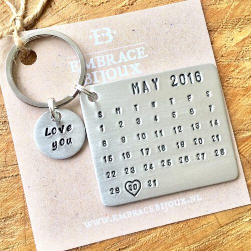 Kalender sleutelhanger met datum liefde - relatie - love you