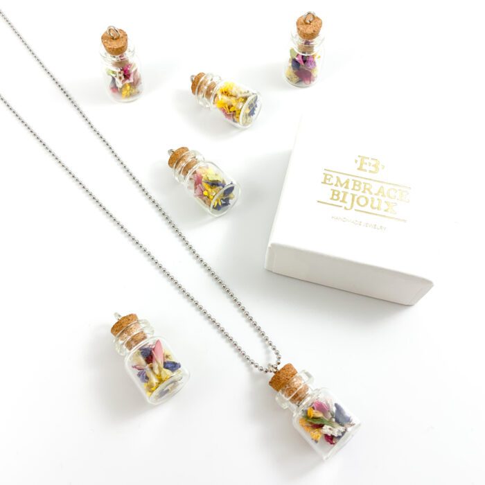 Ketting 'flowers in a bottle' stainless steel