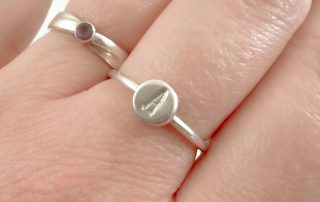 Zilveren ring met initiaal - gepersonaliseerde ring met letter 925 zilver