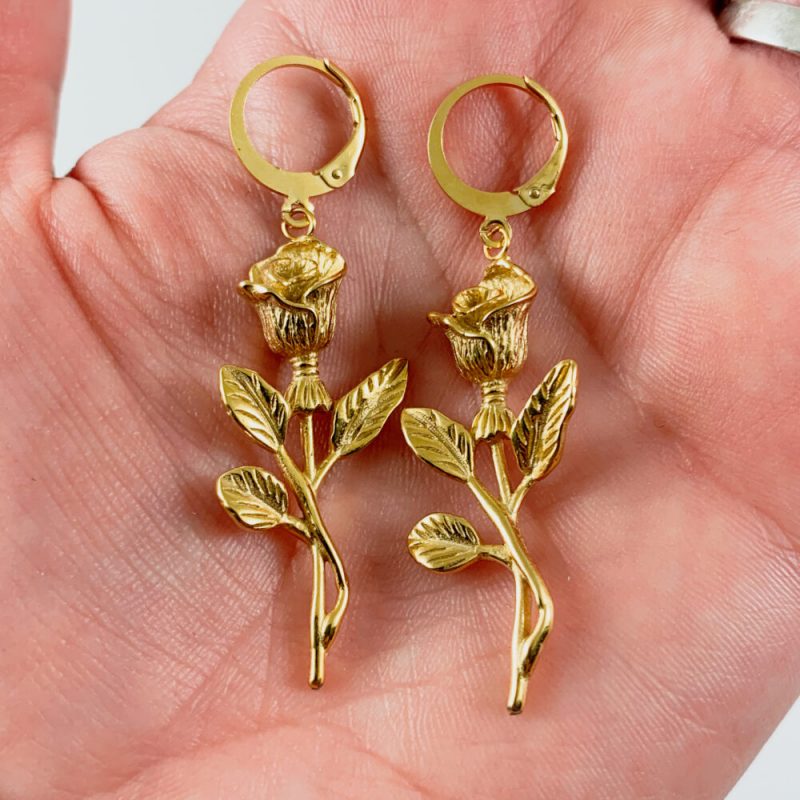 Oorbellen met roosjes goud stainless steel rose earrings gold