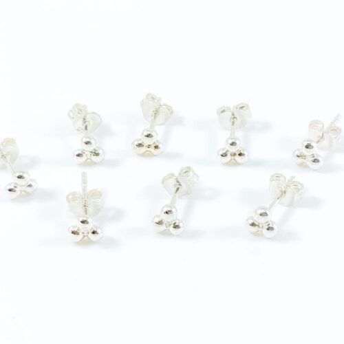 Oorbel 'Triple dot earstud' 925 zilver - minimalistische zilveren oorbellen