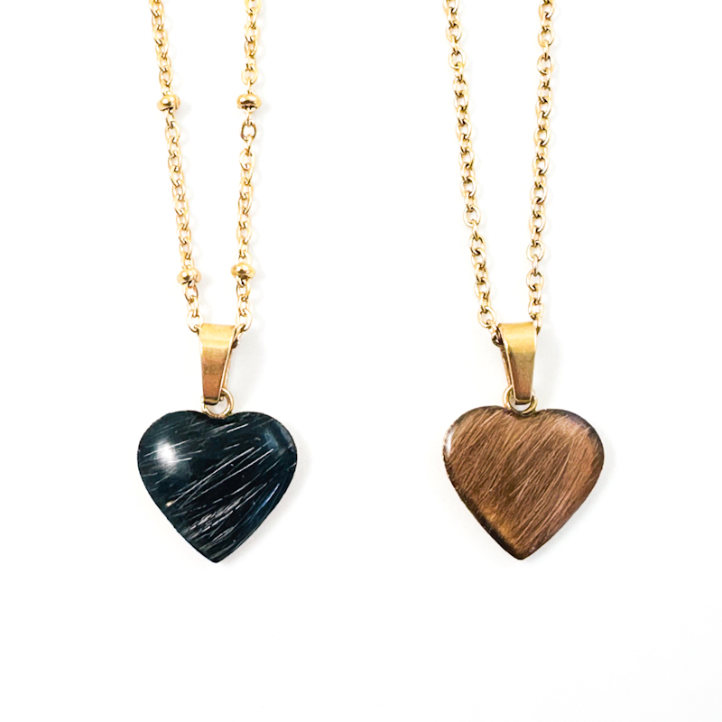 Ketting met plukje haar hartje - goud stainless steel kettinkje met hartvormige hanger met stukje vacht - herinnering sieraad huisdier hond kat paard