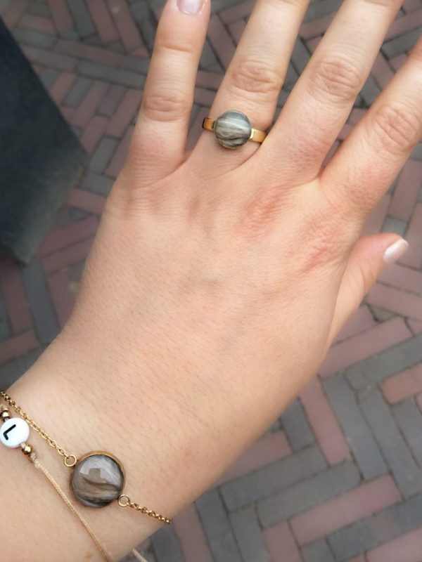Ring met vacht huisdier - 925 zilver goud verguld - herinnering huisdier sieraad - met plukje haar hond kat paard konijn - op maat gemaakt