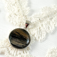 Zilveren ketting met hanger met vacht van hond, kat, paard of konijn – herinneringssieraad huisdier- ketting met vacht