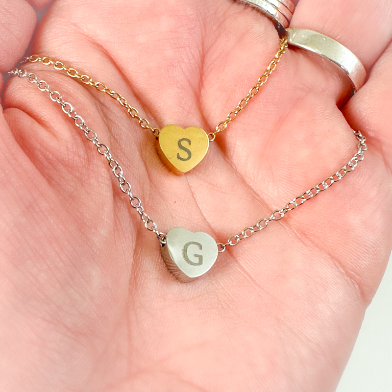 Hartjesketting met letter - Ketting hartje met letter gegraveerd - zilver of goud stainless steel