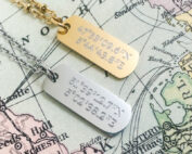 Ketting met coördinaten zilver of goud stainless steel - kettinkje gps coördinaten gegraveerd