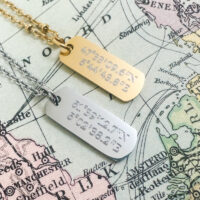 Ketting met coördinaten zilver of goud stainless steel - kettinkje gps coördinaten gegraveerd